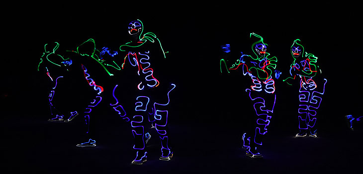 Extreme Lights bei Farbenspiel "Gold Edition" im Circus Krone Megazelt auf der Theresienwiese (©Foto: Martin Schmitz) 
